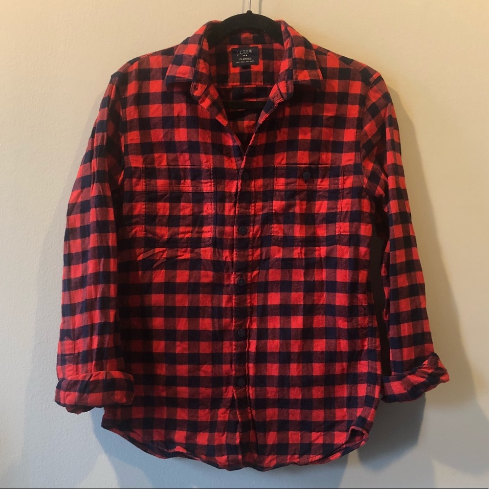 Jcrew-Winter grunge checkered flannel in navy/red